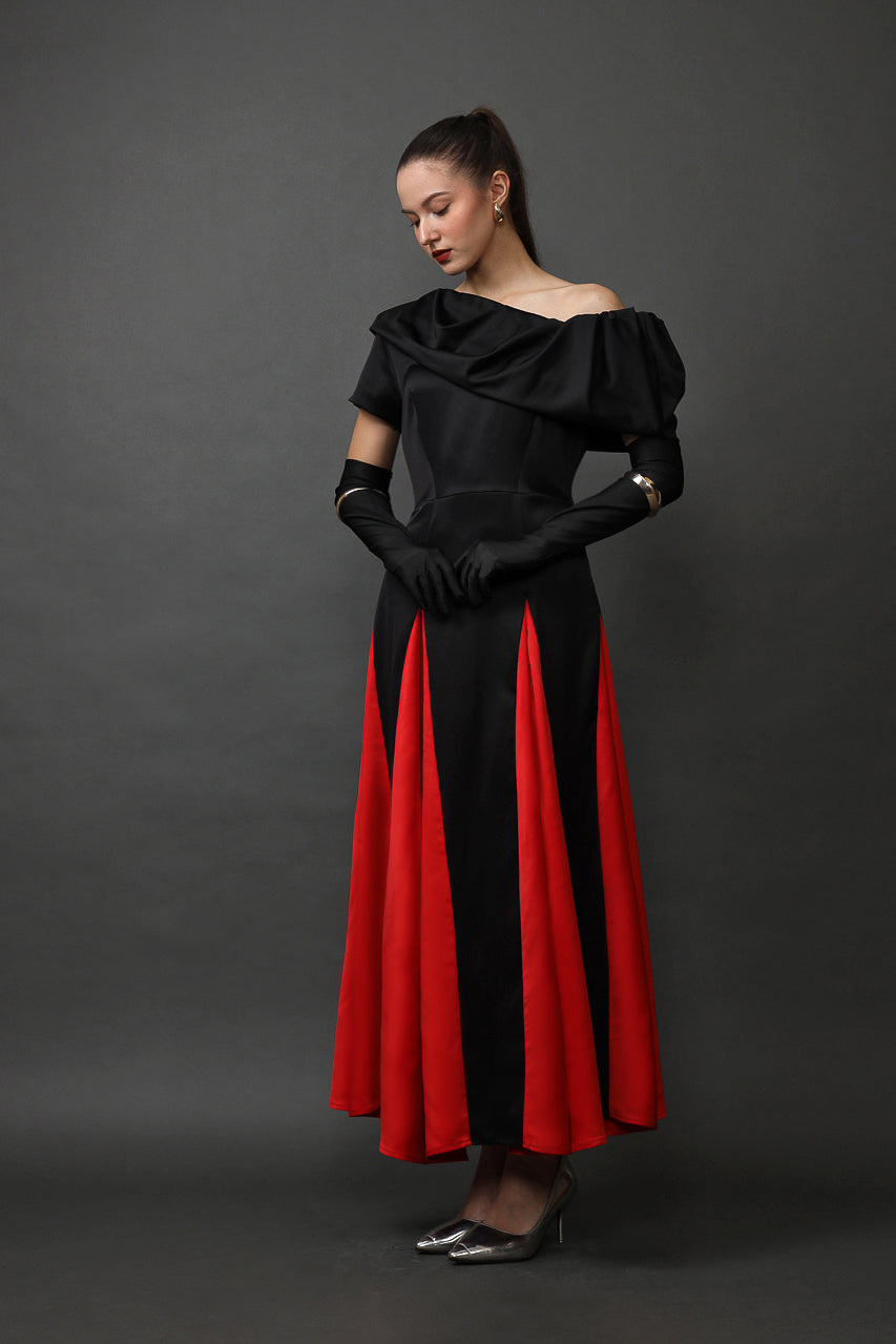 Bloom et Champs Dress Kerucut