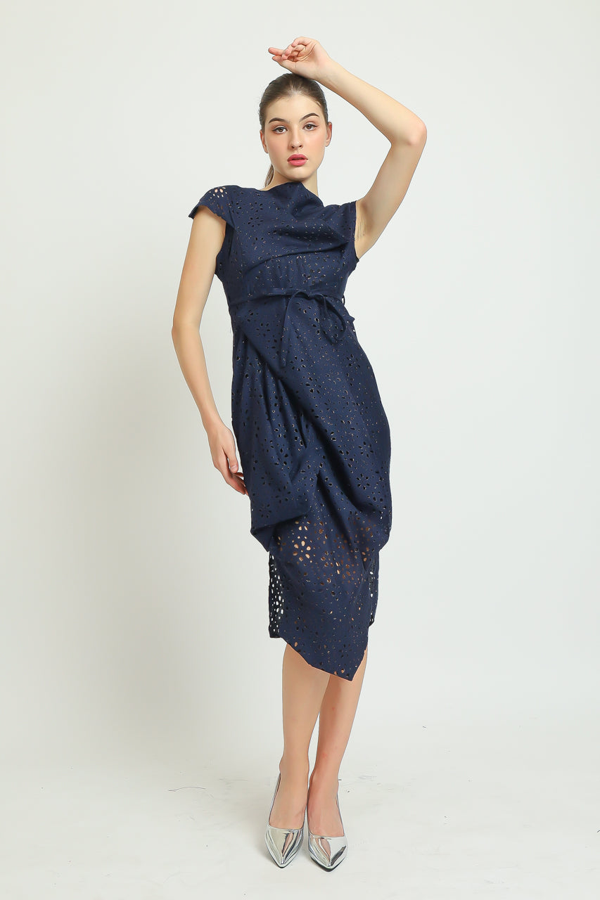 Bloom et Champs Dress Sumba Eyelet in Navy