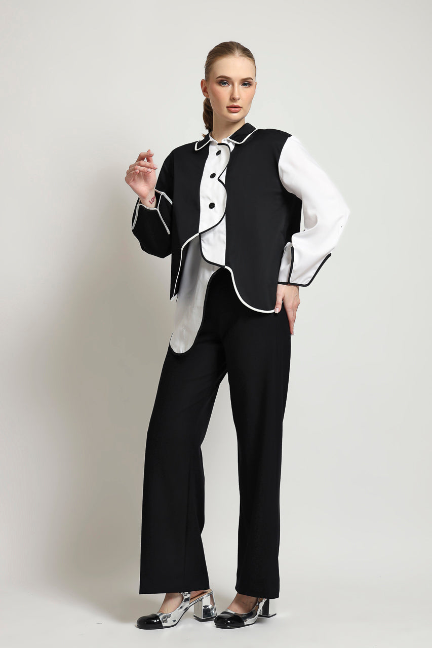 Bloom et Champs Monochrome Scalloped Shirt