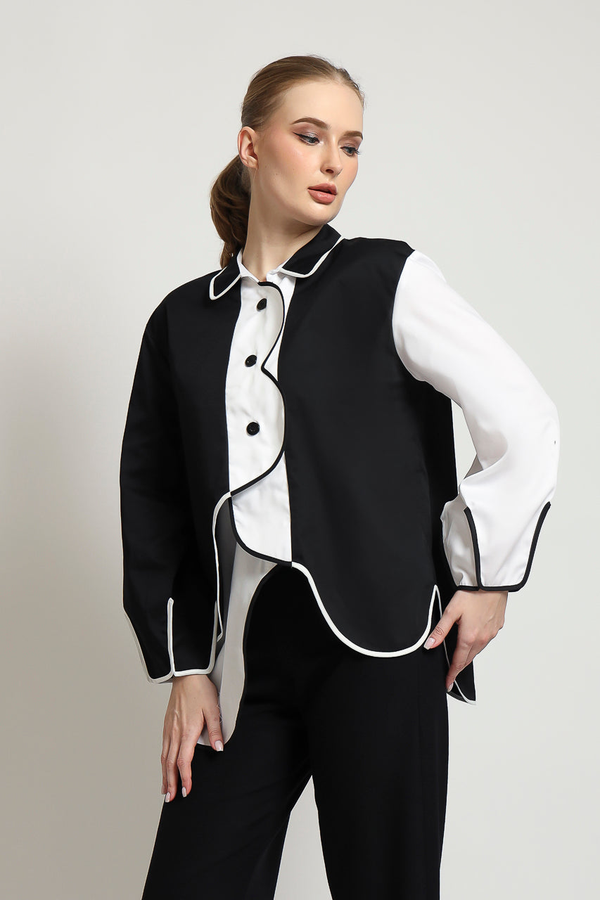 Bloom et Champs Monochrome Scalloped Shirt