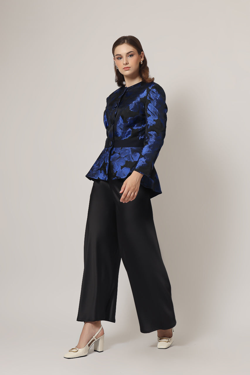 Bloom et Champs Blueberry Floral Peplum Blouse