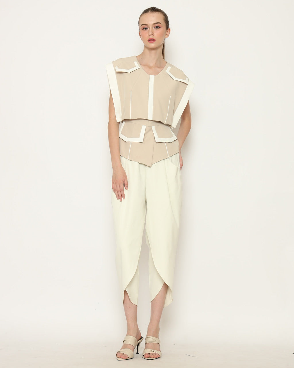 Bloom et Champs Layered Beige Top