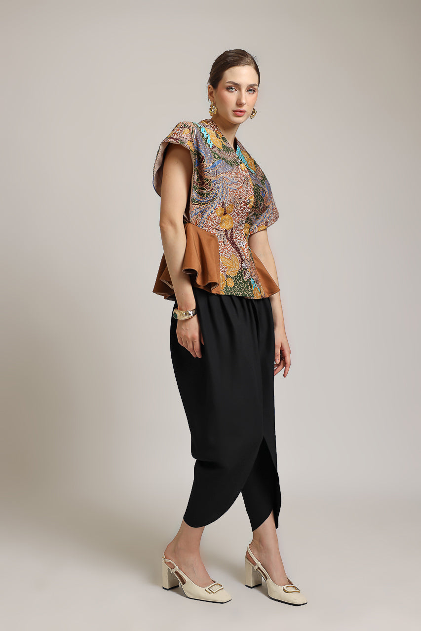 Bloom et Champs Tassel Batik Blouse