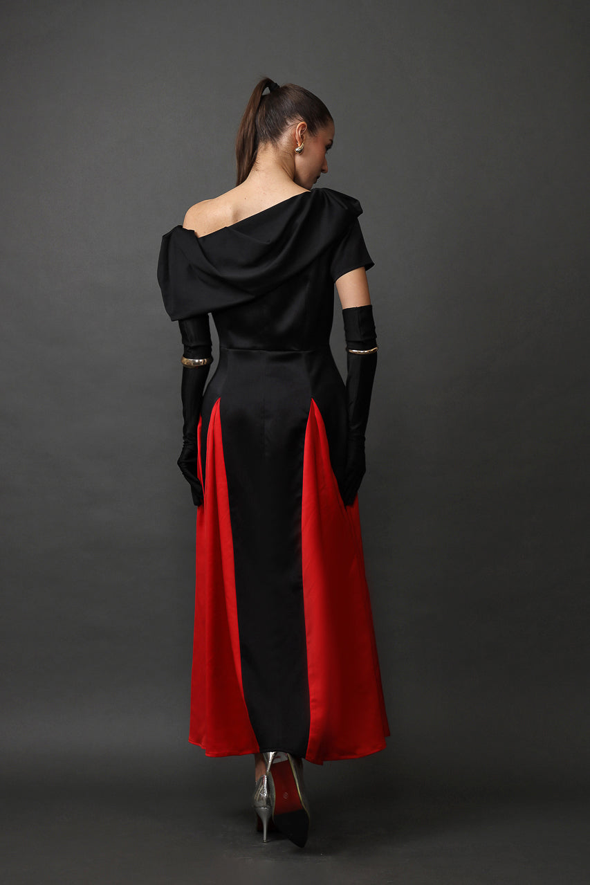 Bloom et Champs Dress Kerucut