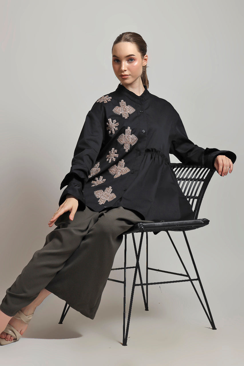 Bloom et Champs Kemeja Bintang Hitam Kerut