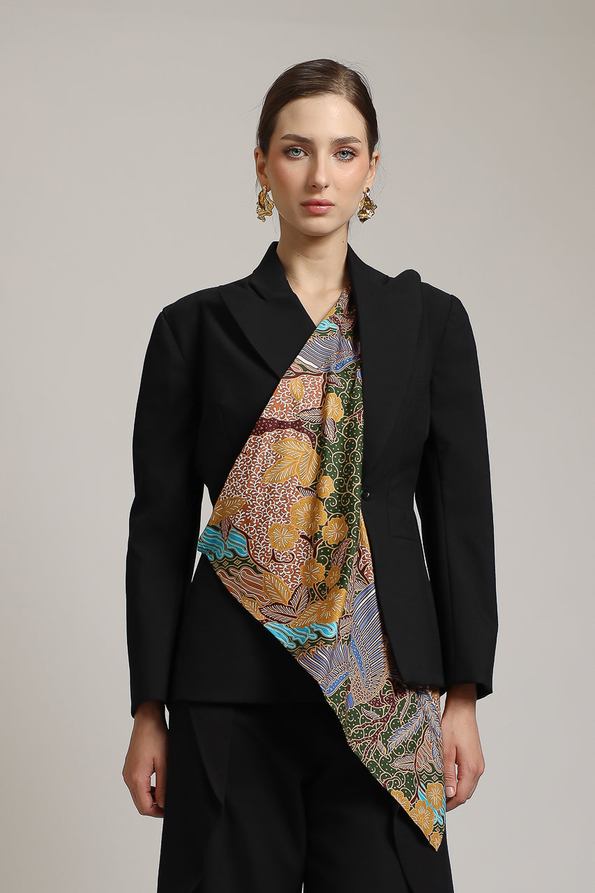 Bloom et Champs Batik Suit Assymetrical Blazer