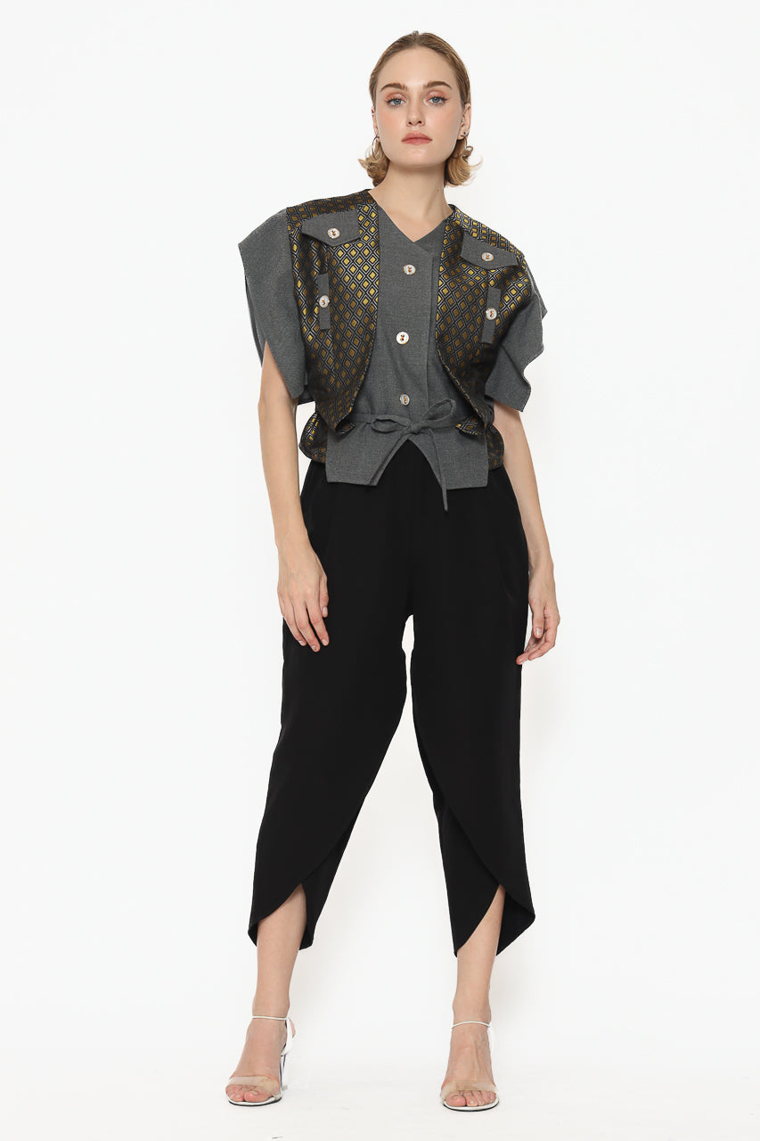 Bloom et Champs Batwing Top in Gold