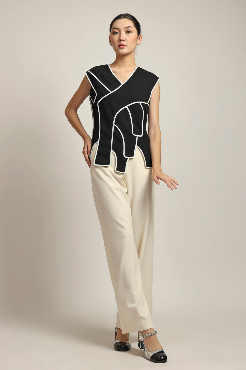 Bloom et Champs Assymetrical List Top in Black