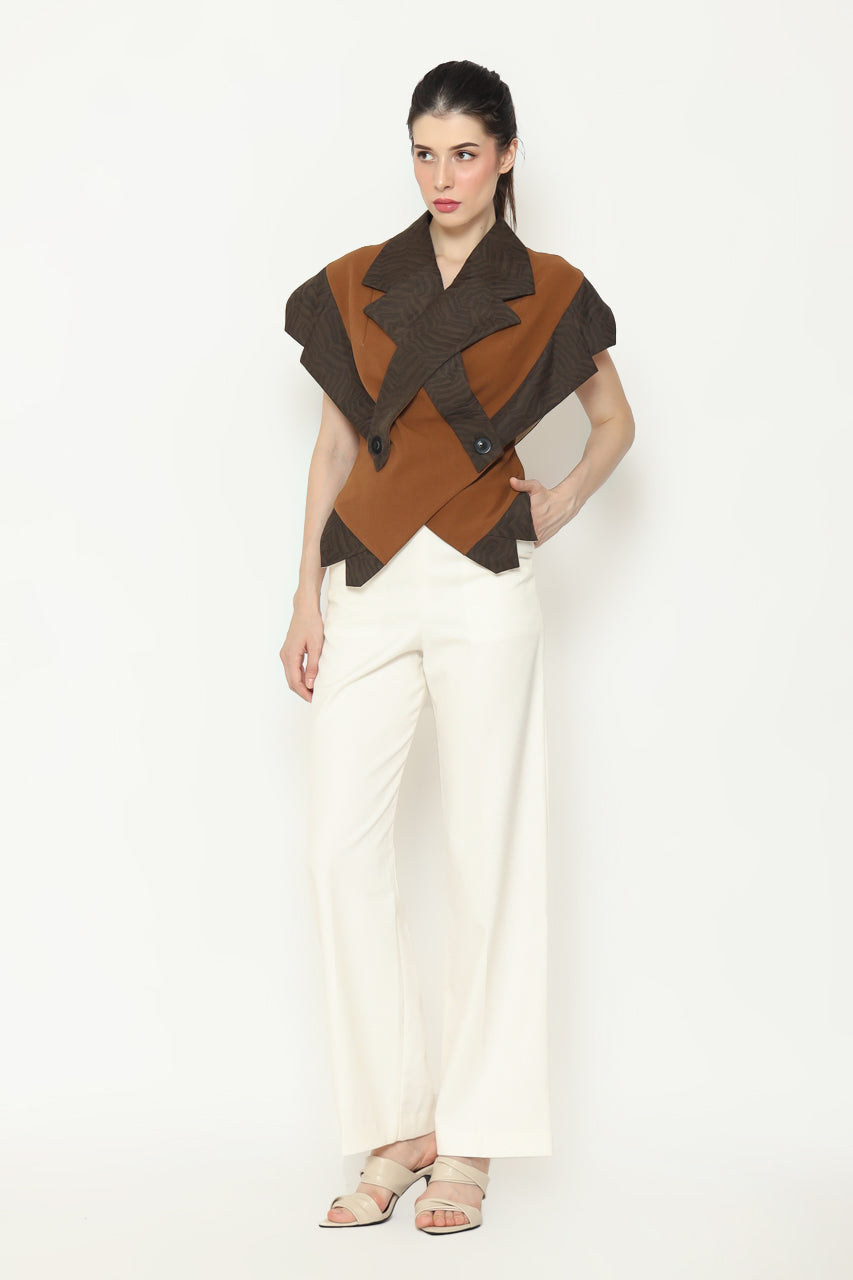 Bloom Et Champs Caramel Lapel Top
