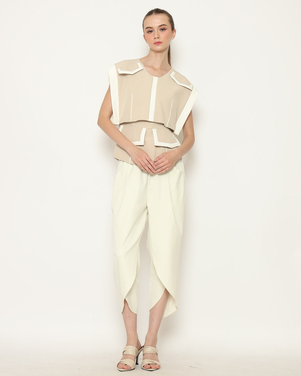 Bloom et Champs Layered Beige Top