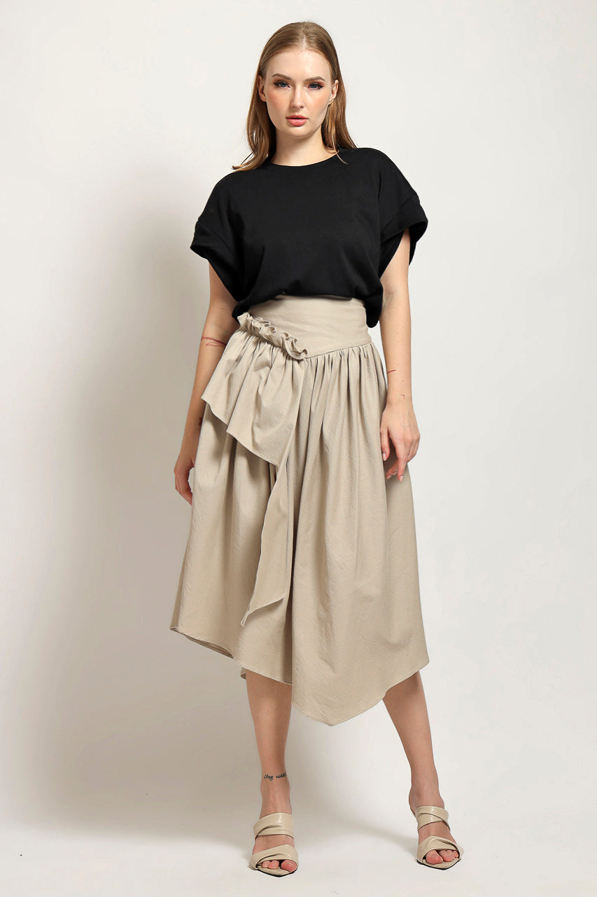 Bloom et Cotton Basic Tee in Creme and Black