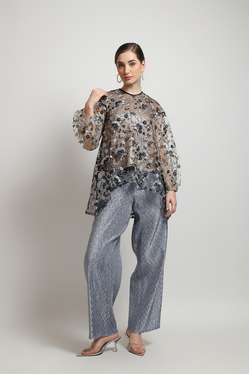 Bloom et Champs Top Tulle Tail Embroidered Black/Elastics Grey Pleats Pants