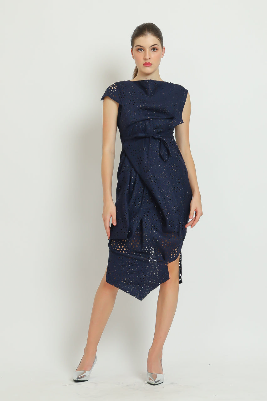 Bloom et Champs Dress Sumba Eyelet in Navy