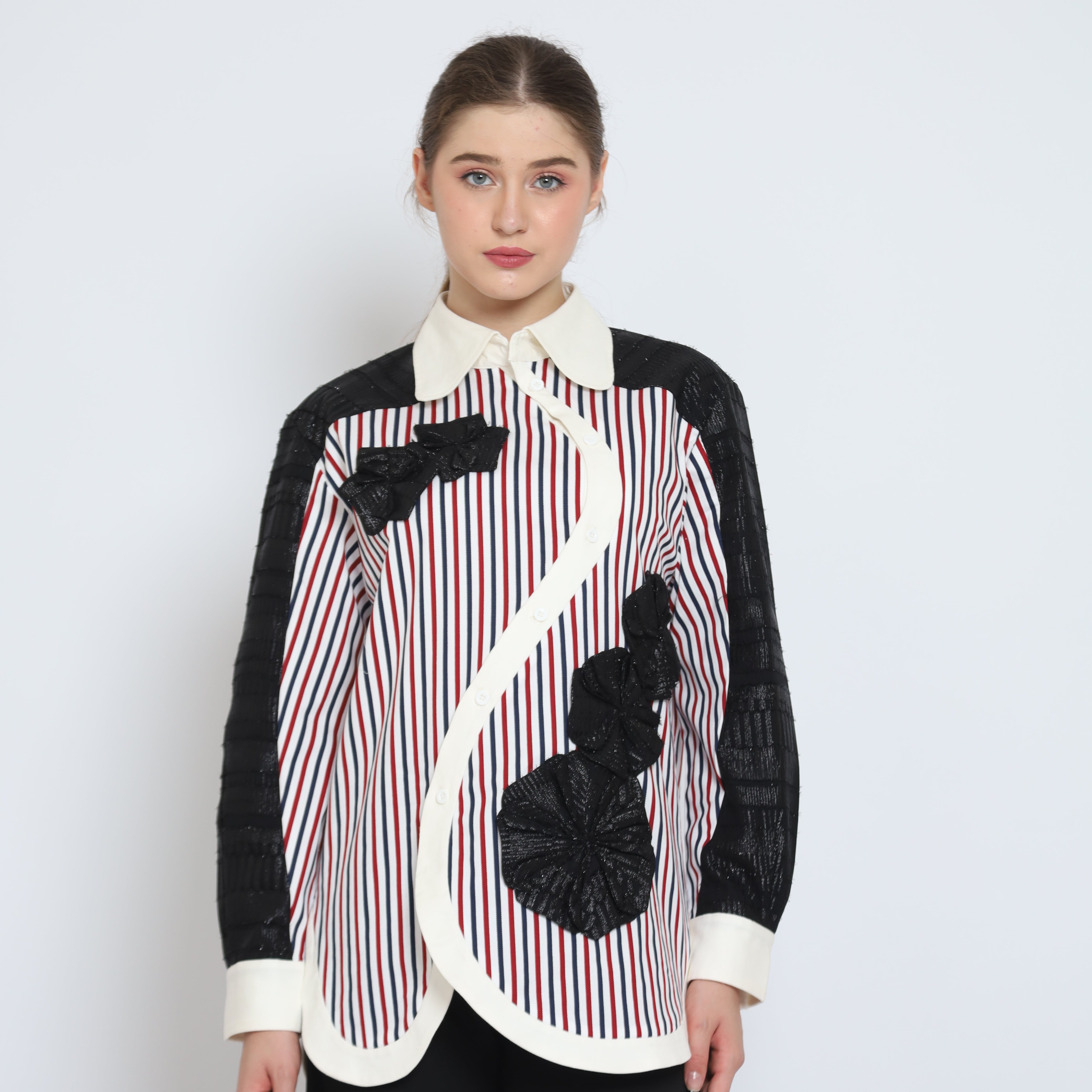 Bloom et Champs Kemeja Bunga Tempel