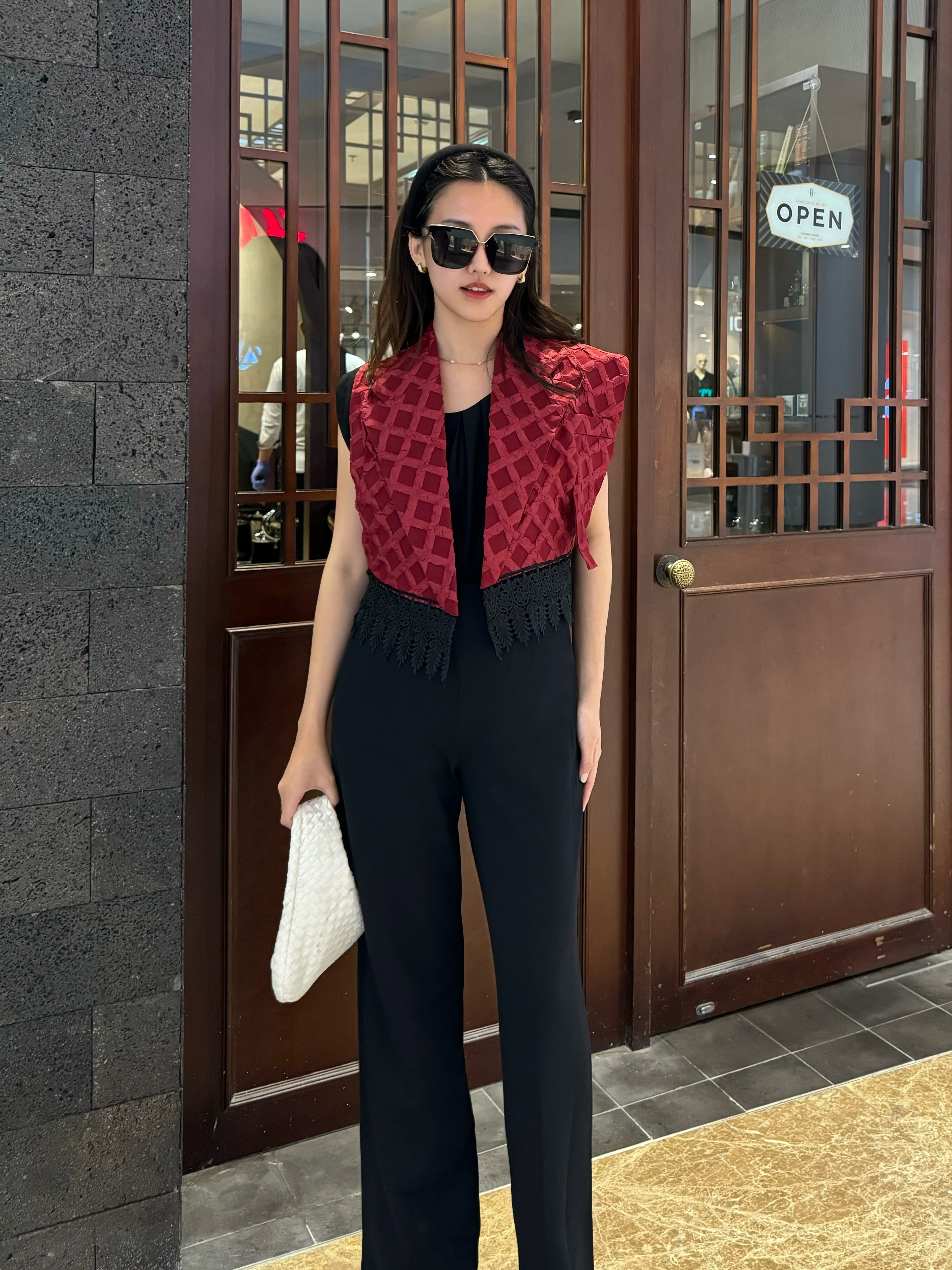 Bloom et Champs Vest Crop Merah