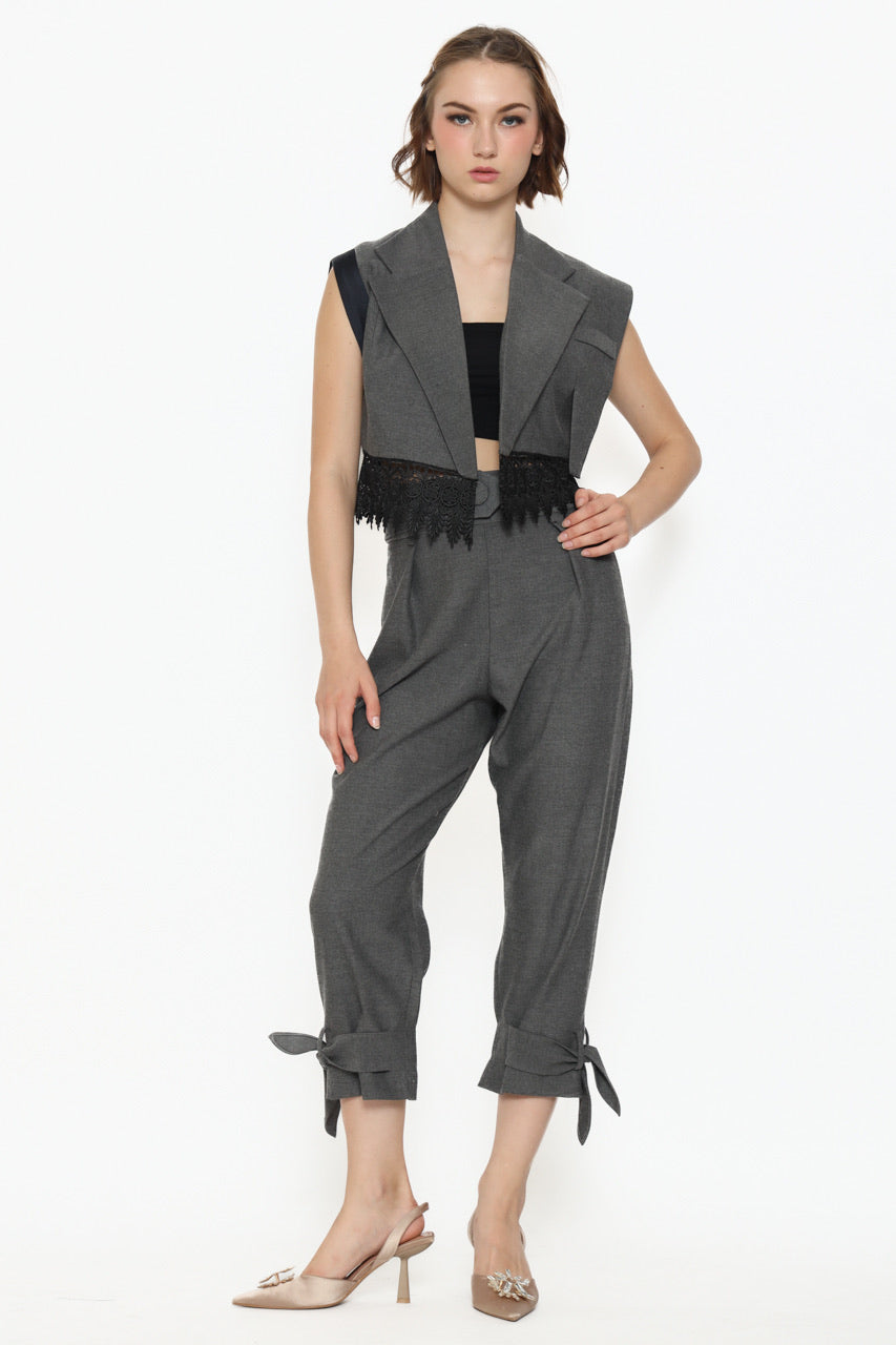 Bloom et Champs Vest Crop Abu/Celana Tali Kancing Abu