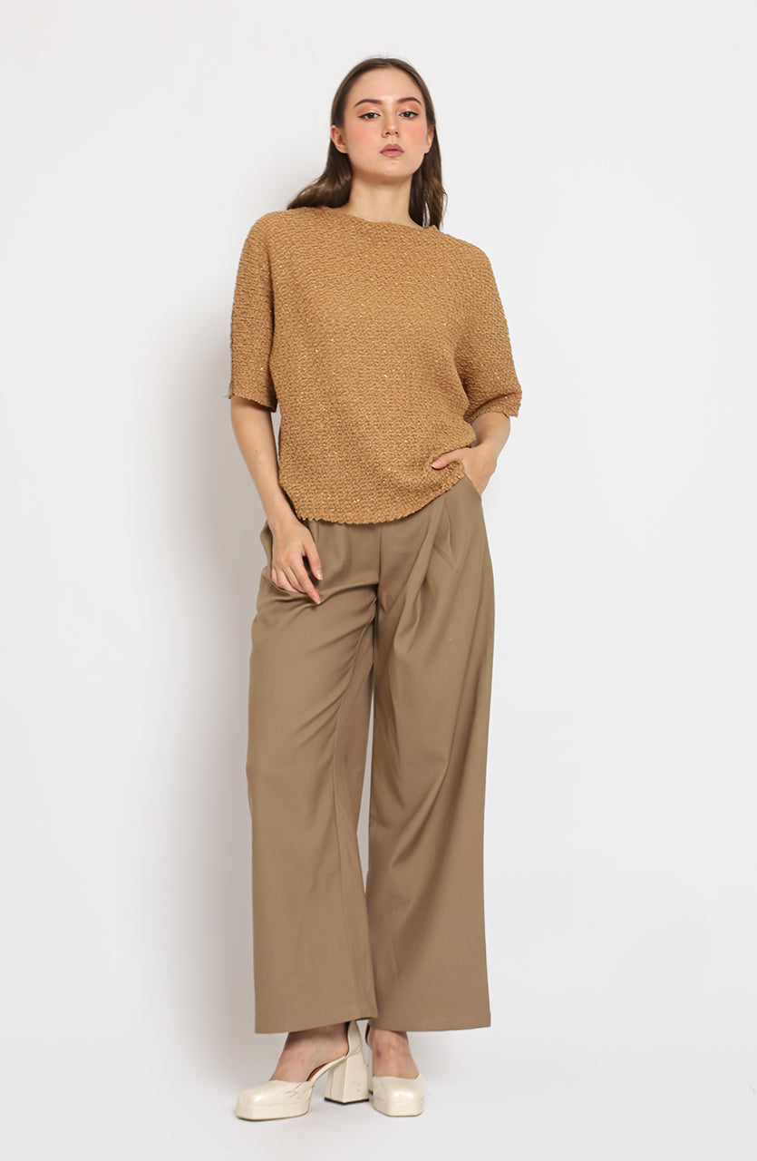 Bloom Pleats Blouse Caramel