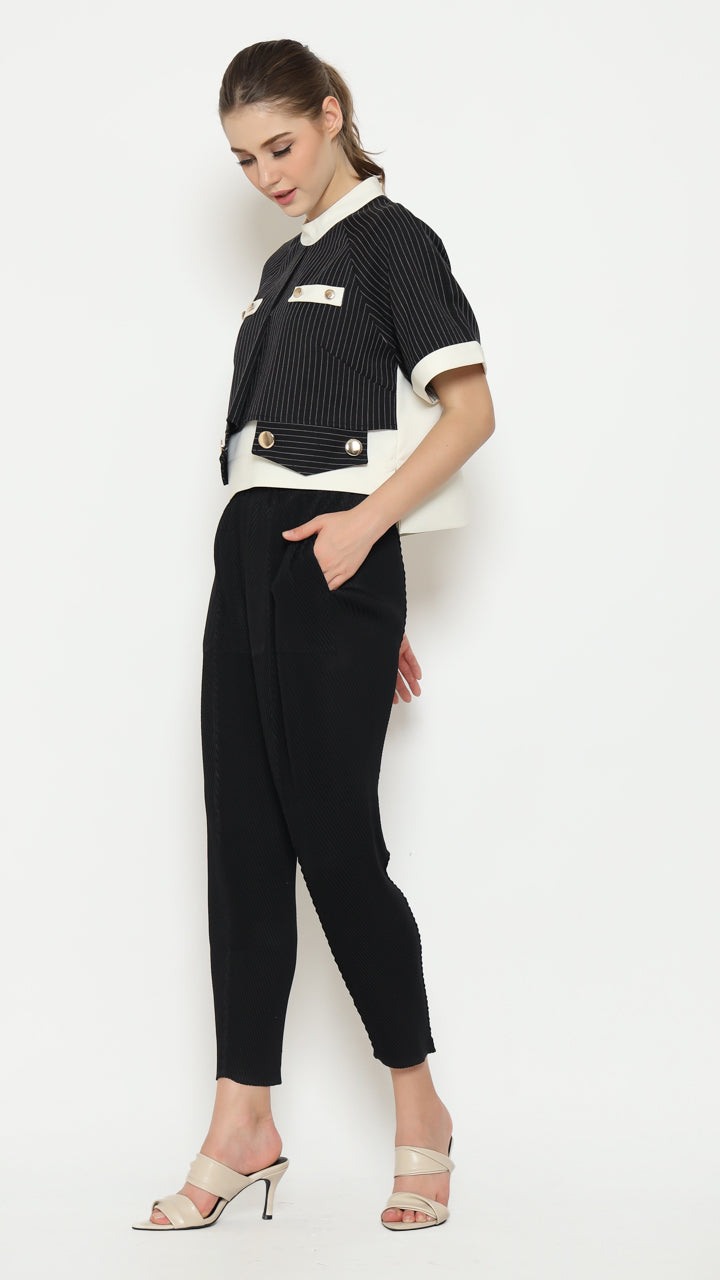 Bloom et Champs Top Crop Button High Neck