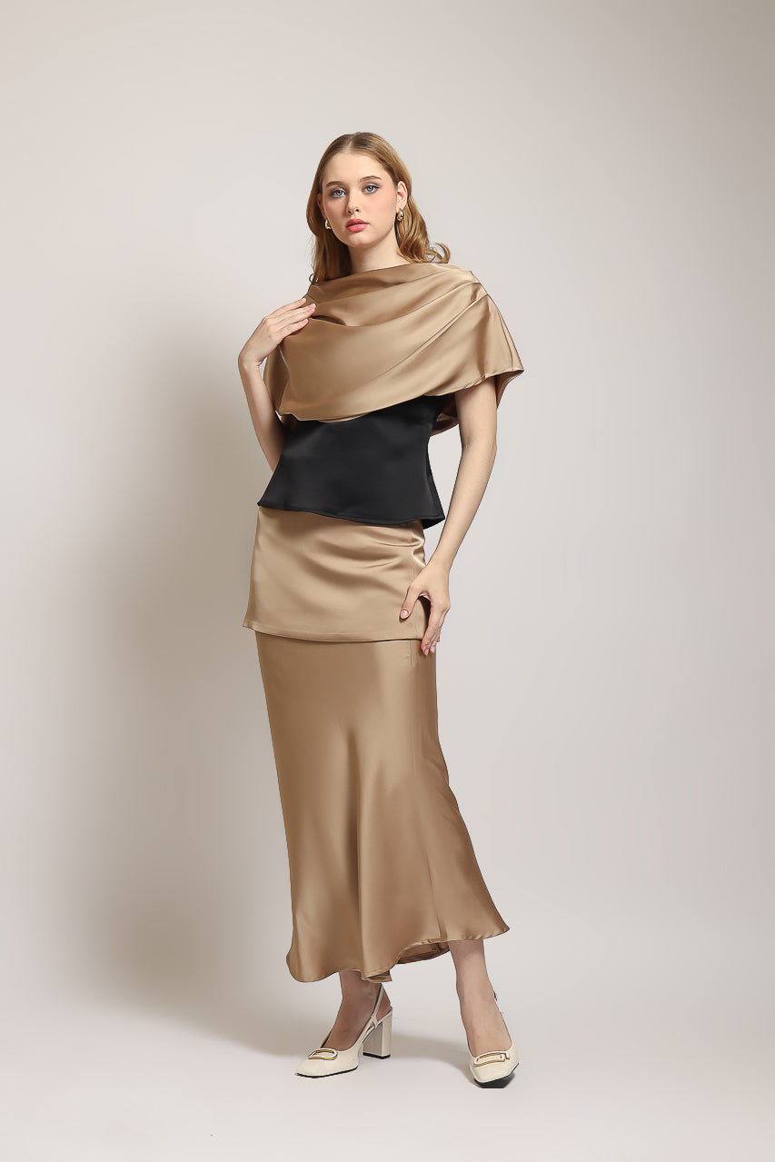 Bloom Top Kerah Ploi/Rok Saten Obi