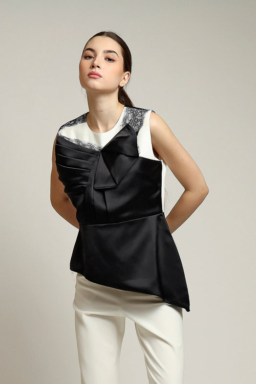 Bloom et Champs Manda Peplum Top