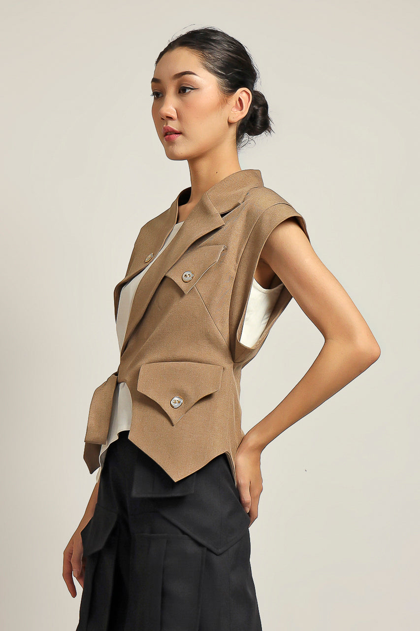 Bloom et Champs Mocha Lapel Top