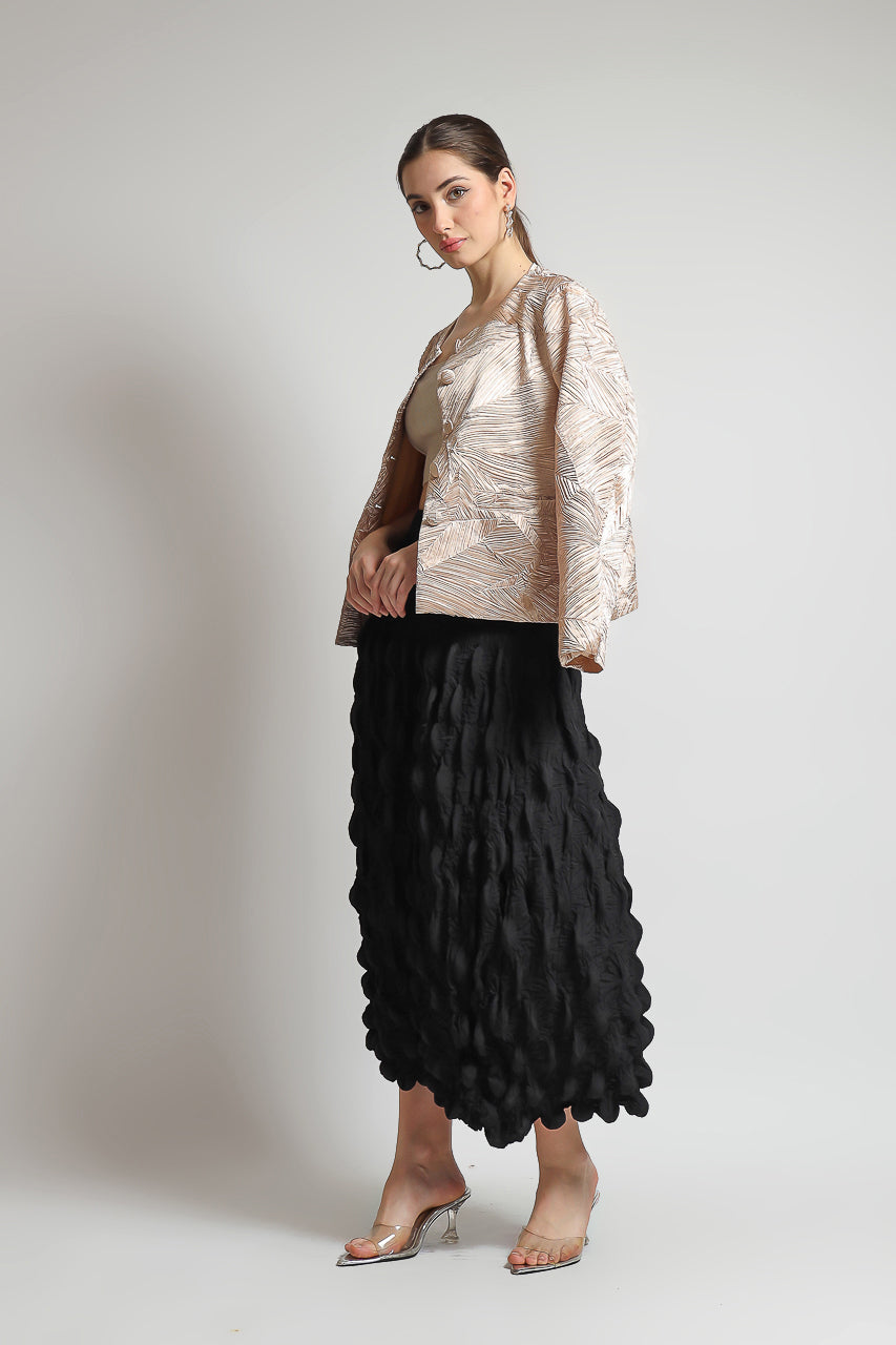 Bloom et Champs Embossed Jendul Pleats Skirt in Black/ Blazer Pleats in Nude
