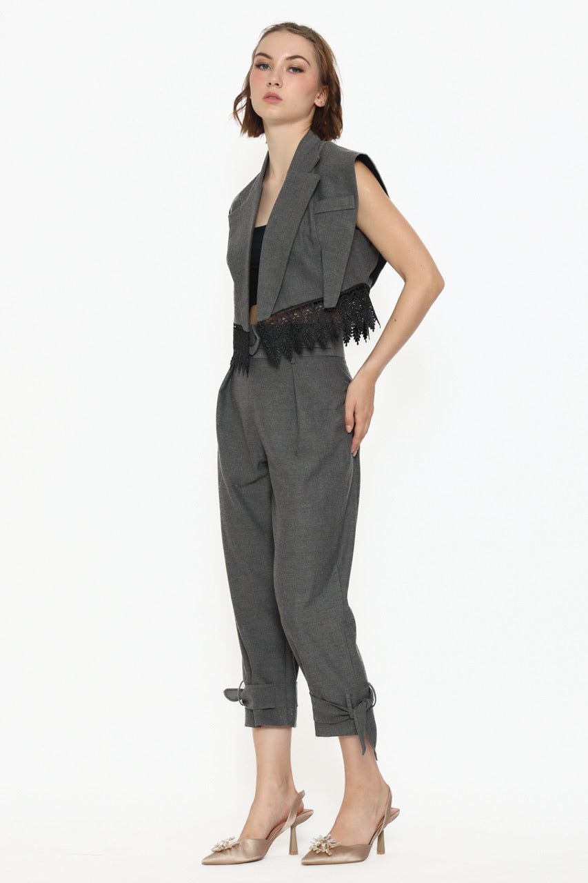 Bloom et Champs Vest Crop Abu/Celana Tali Kancing Abu