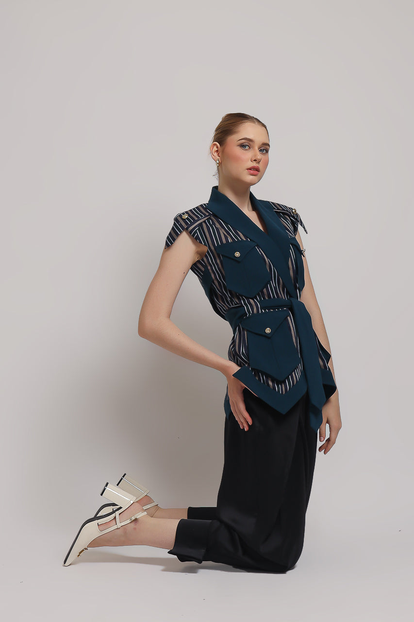 Bloom et Champs Triangle Tosca Vest Top