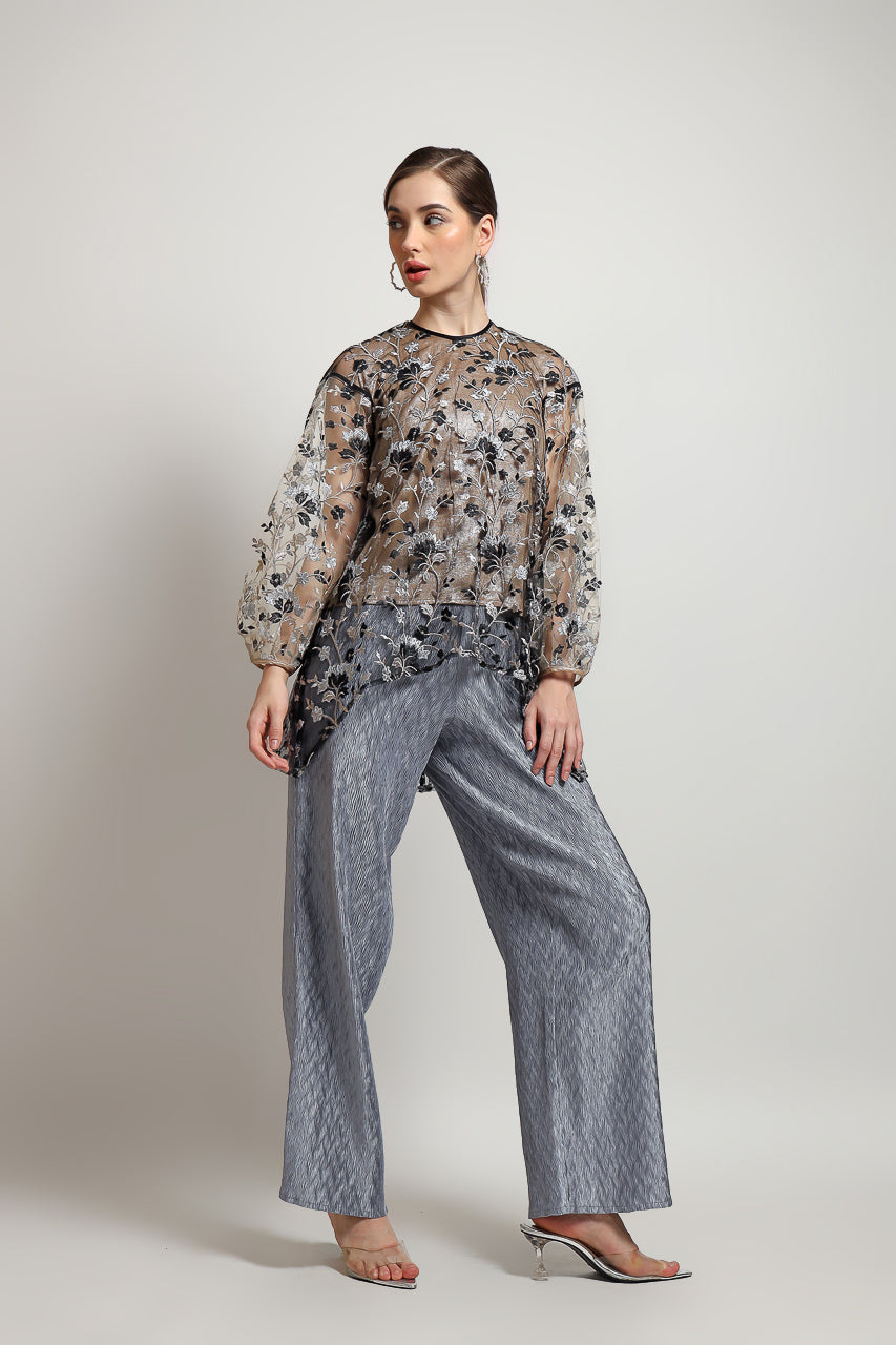 Bloom et Champs Top Tulle Tail Embroidered Black/Elastics Grey Pleats Pants
