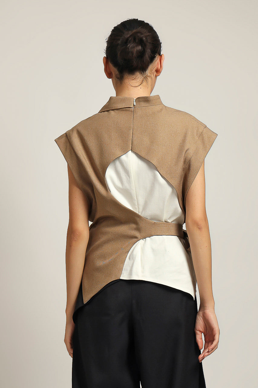 Bloom et Champs Mocha Lapel Top