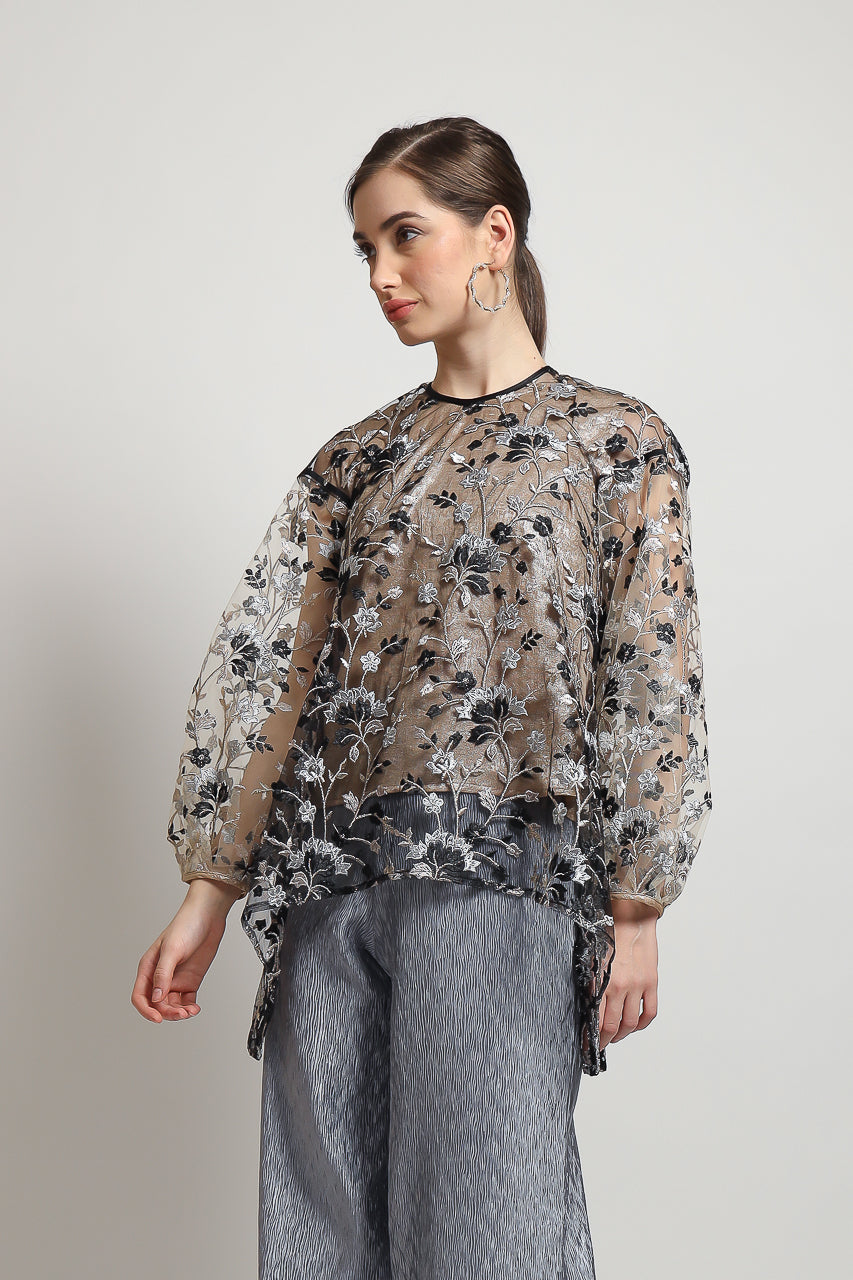 Bloom et Champs Top Tulle Tail Embroidered Black/Elastics Grey Pleats Pants