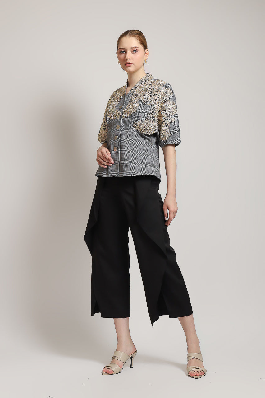 Bloom et Champs Caramel Blazer with Brocade