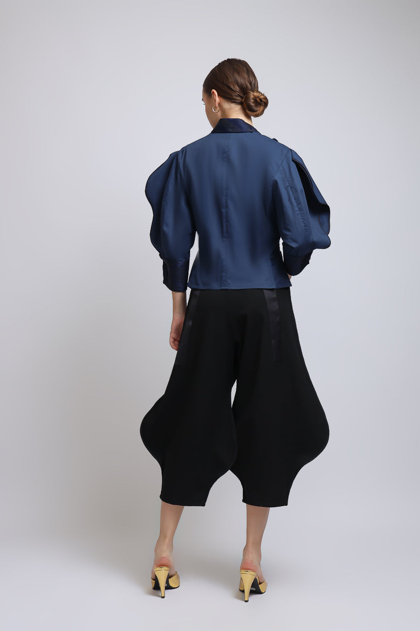 Bloom et Champs Scalloped Sleeves SS Navy Blouse