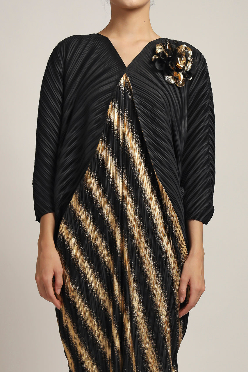 Bloom et Champs Dress Emas Pleats