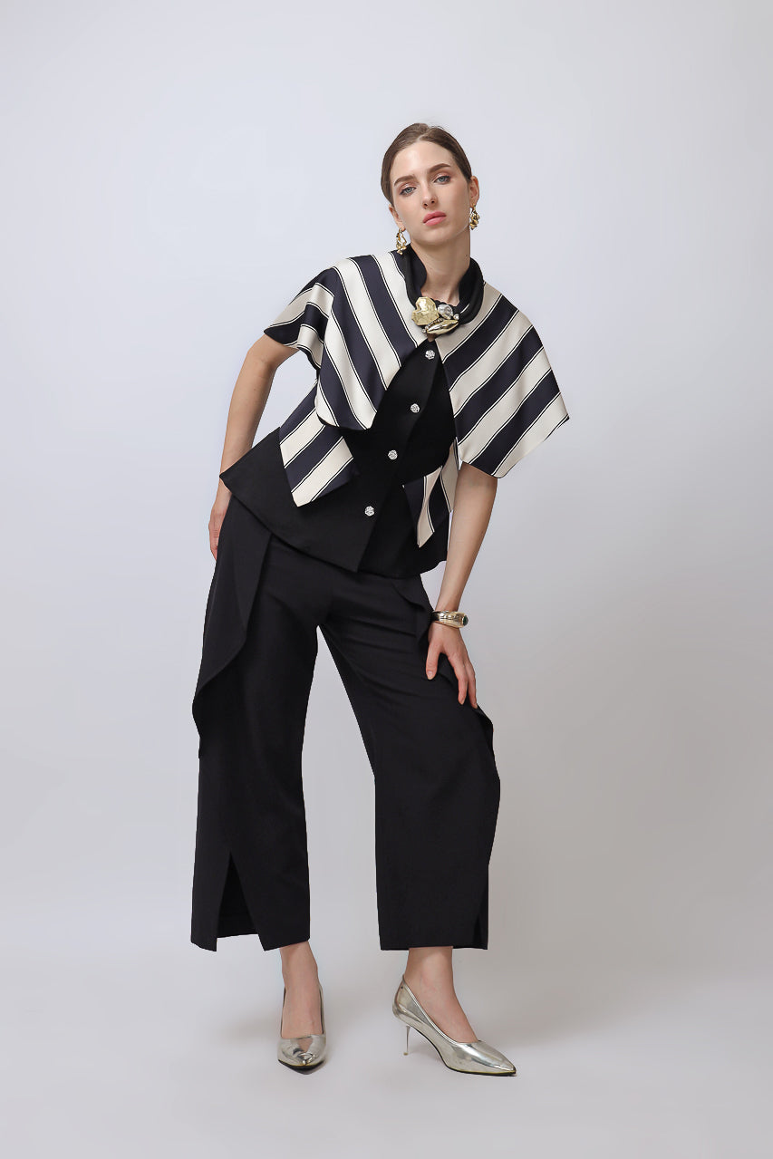 Bloom et Champs Monochrome Big Collar Blouse