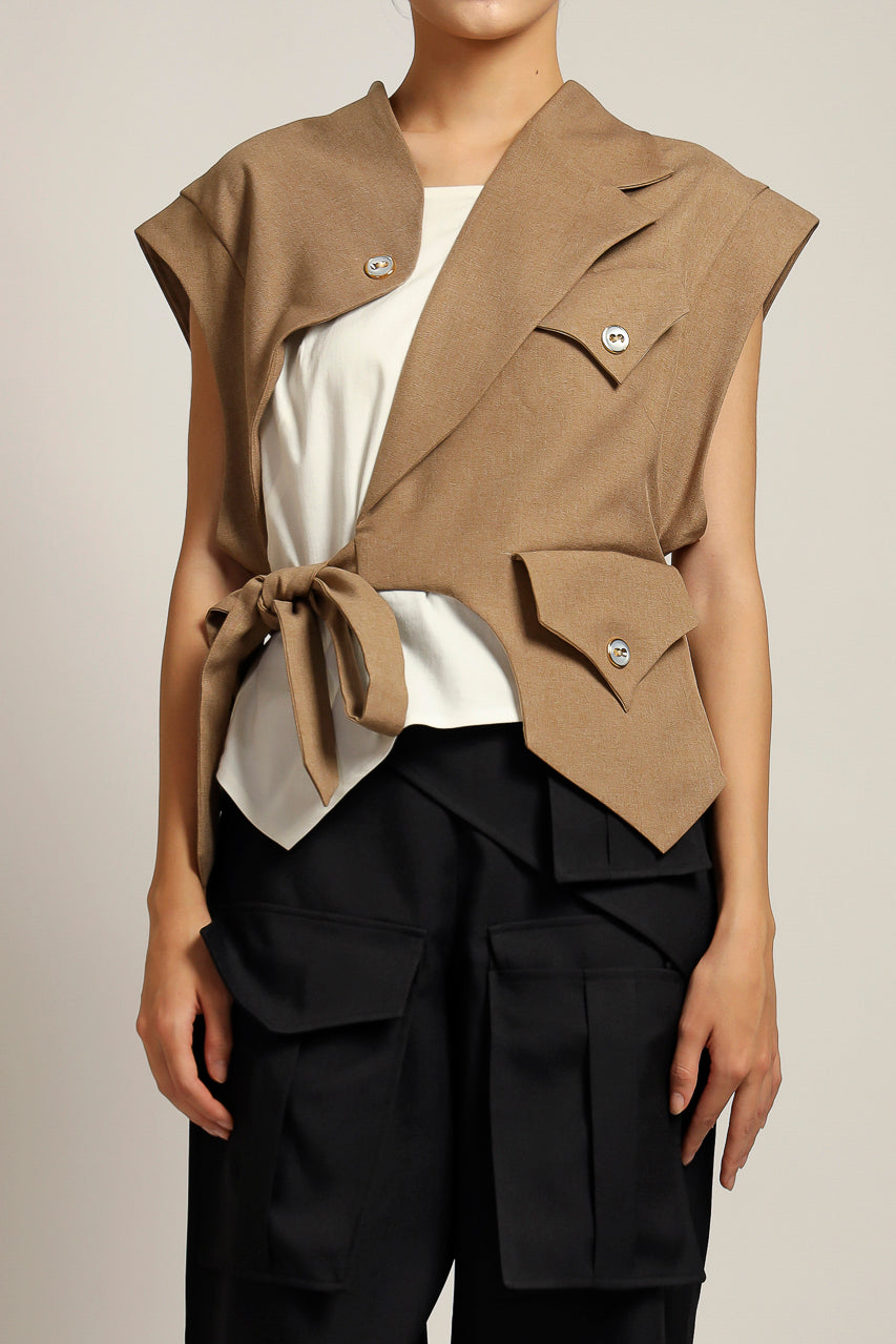 Bloom et Champs Mocha Lapel Top