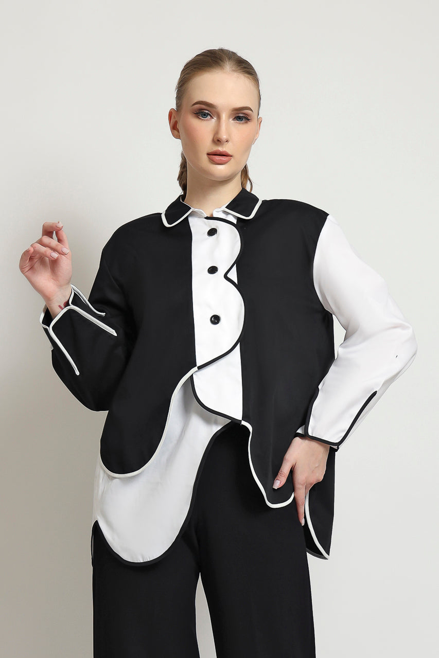 Bloom et Champs Monochrome Scalloped Shirt