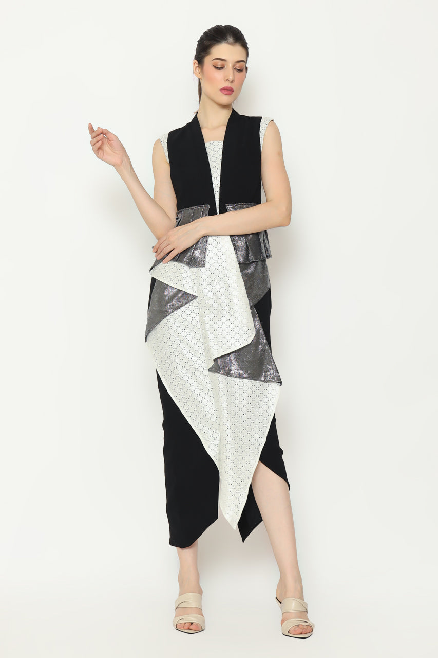 Bloom et Champs Dress Peplum Monochrome