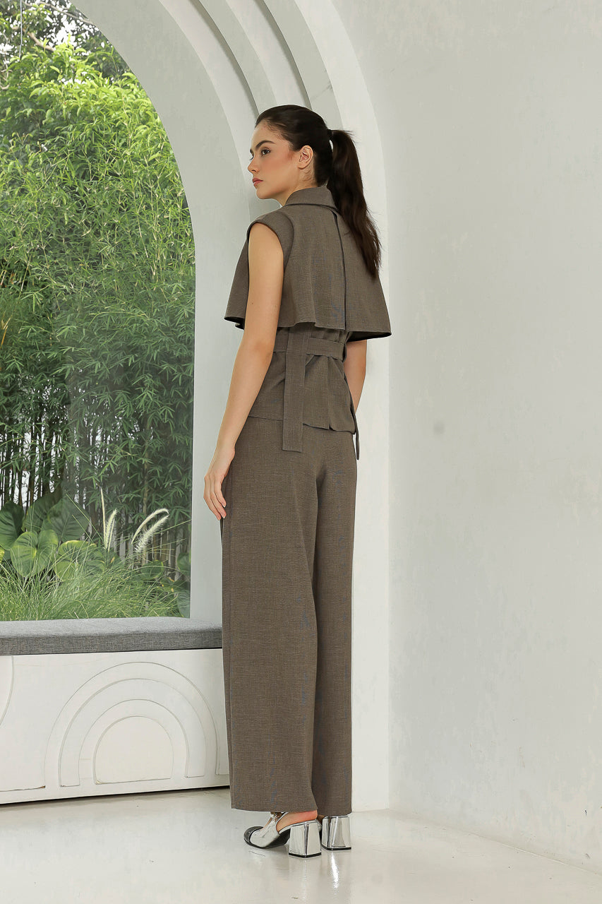 Bloom et Champs Vest ACK in Grey/ Zest Pants in Grey