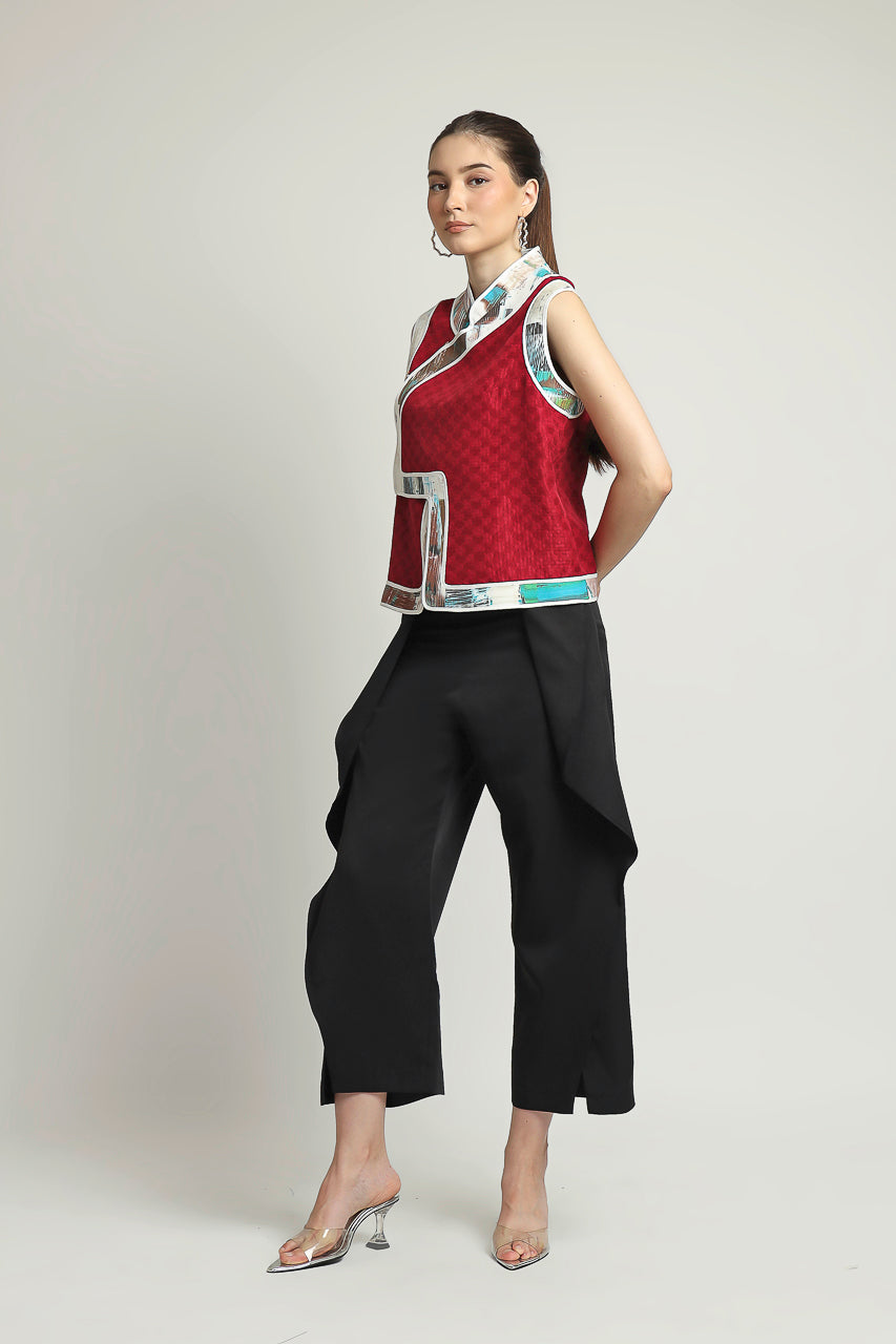 Bloom et Champs Sleeveless Shanghai Blouse