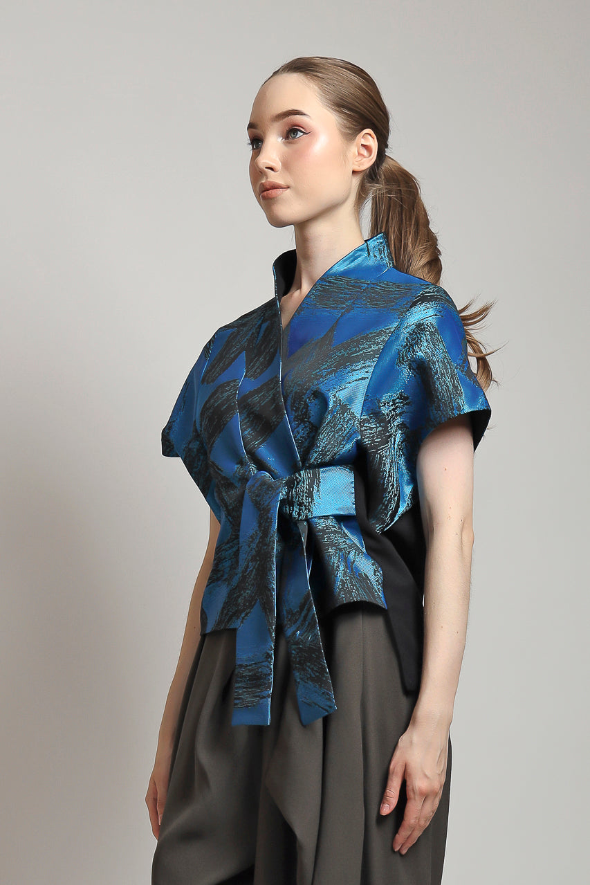 Bloom et Champs Kimono Pita in Tosca Jacquard/ Grey Assymetrical Pants