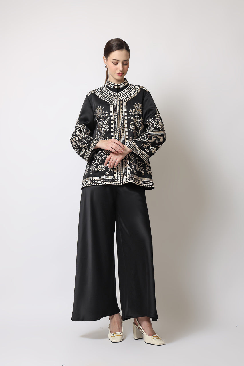 Bloom et Champs Altas Bordir Hitam