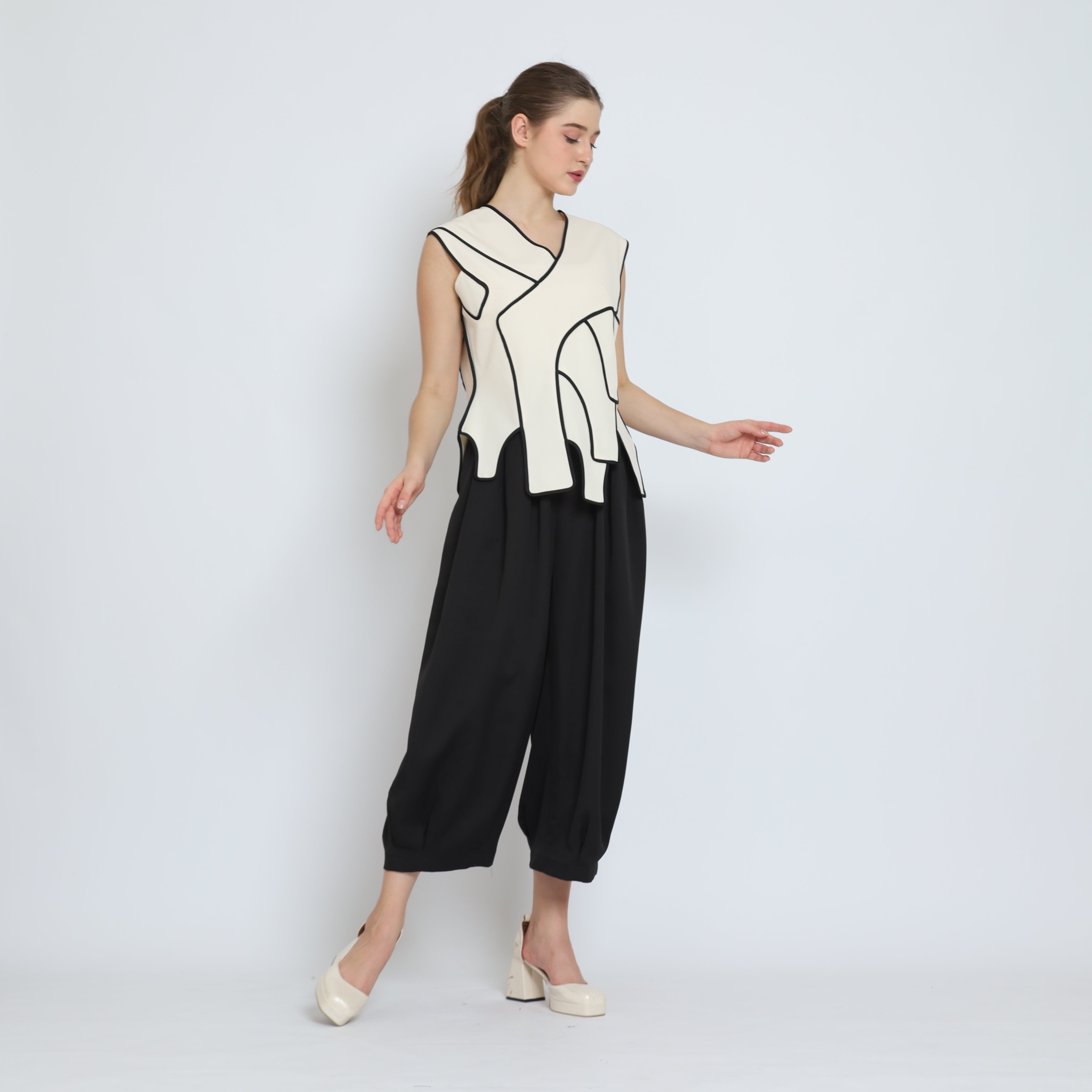 Bloom et Champs Assymetrical List Top