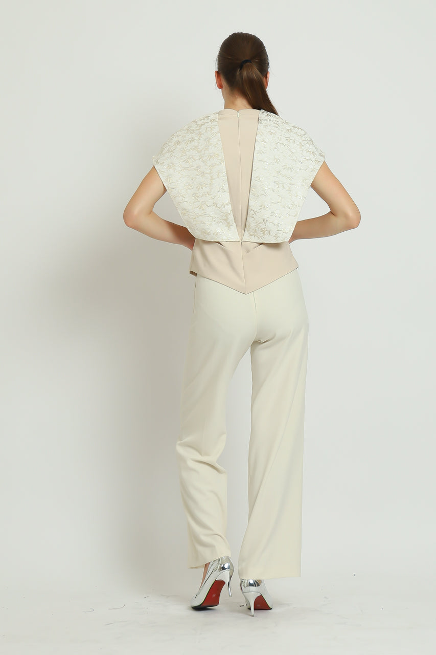 Bloom et Champs Top Lawar Emas