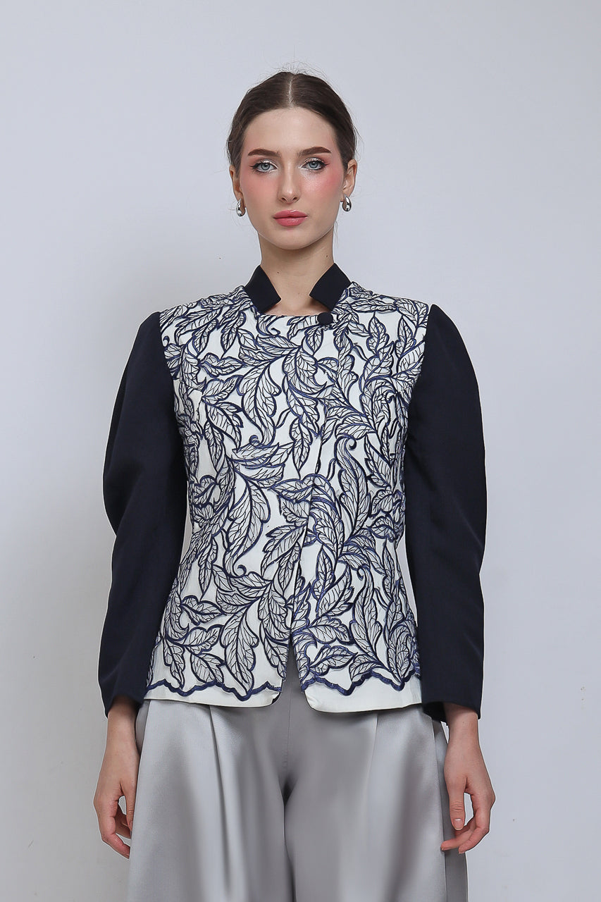 Bloom et Champs Diagonal Shirt with Blue Organza Lace