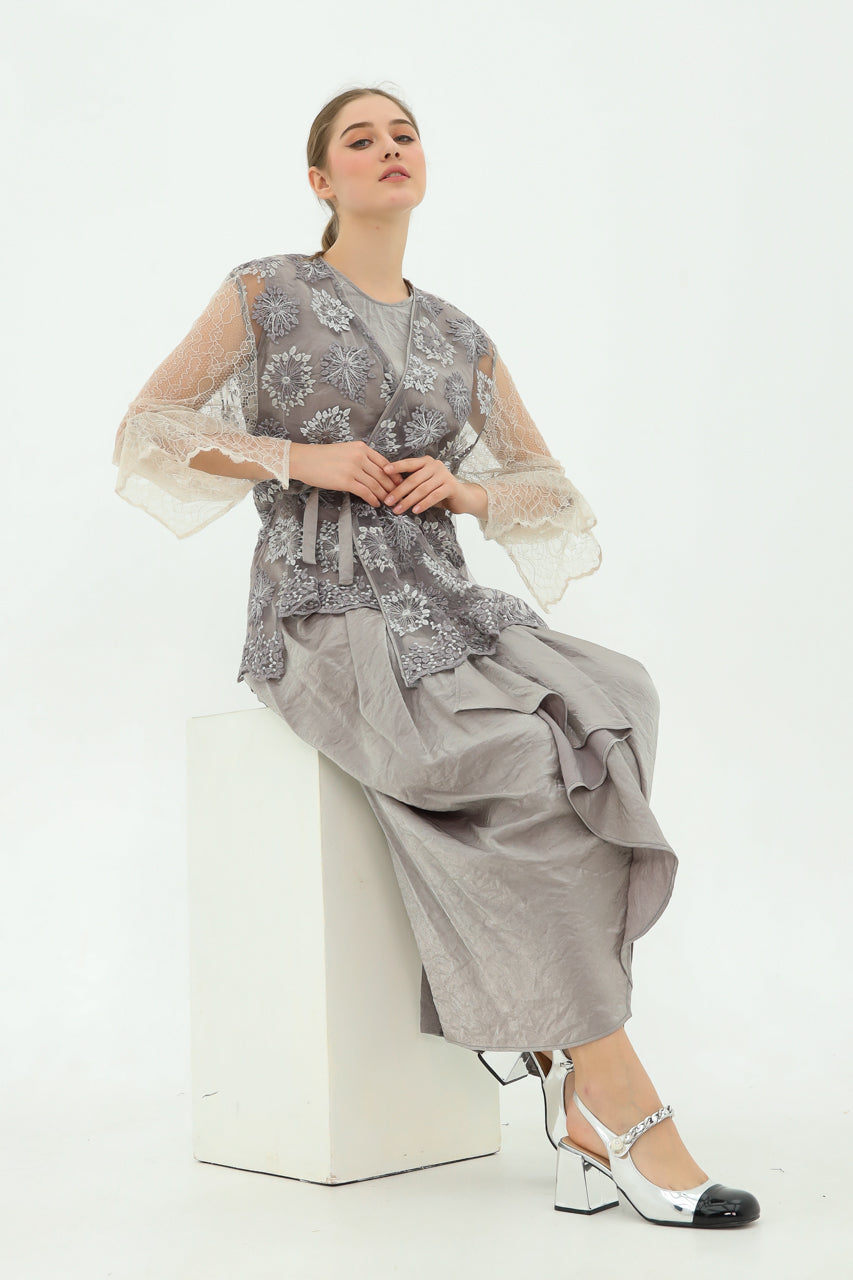 Bloom et Champs Kimono Sari/Rok Emas