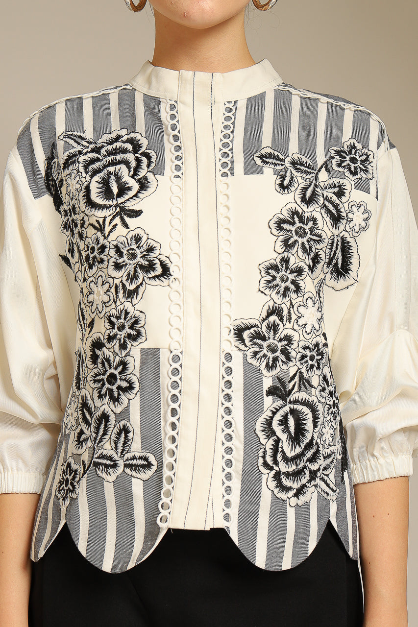 Bloom et Champs AK Floral Embroidered Scalloped Blouse
