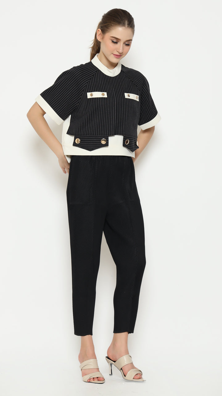 Bloom et Champs Top Crop Button High Neck