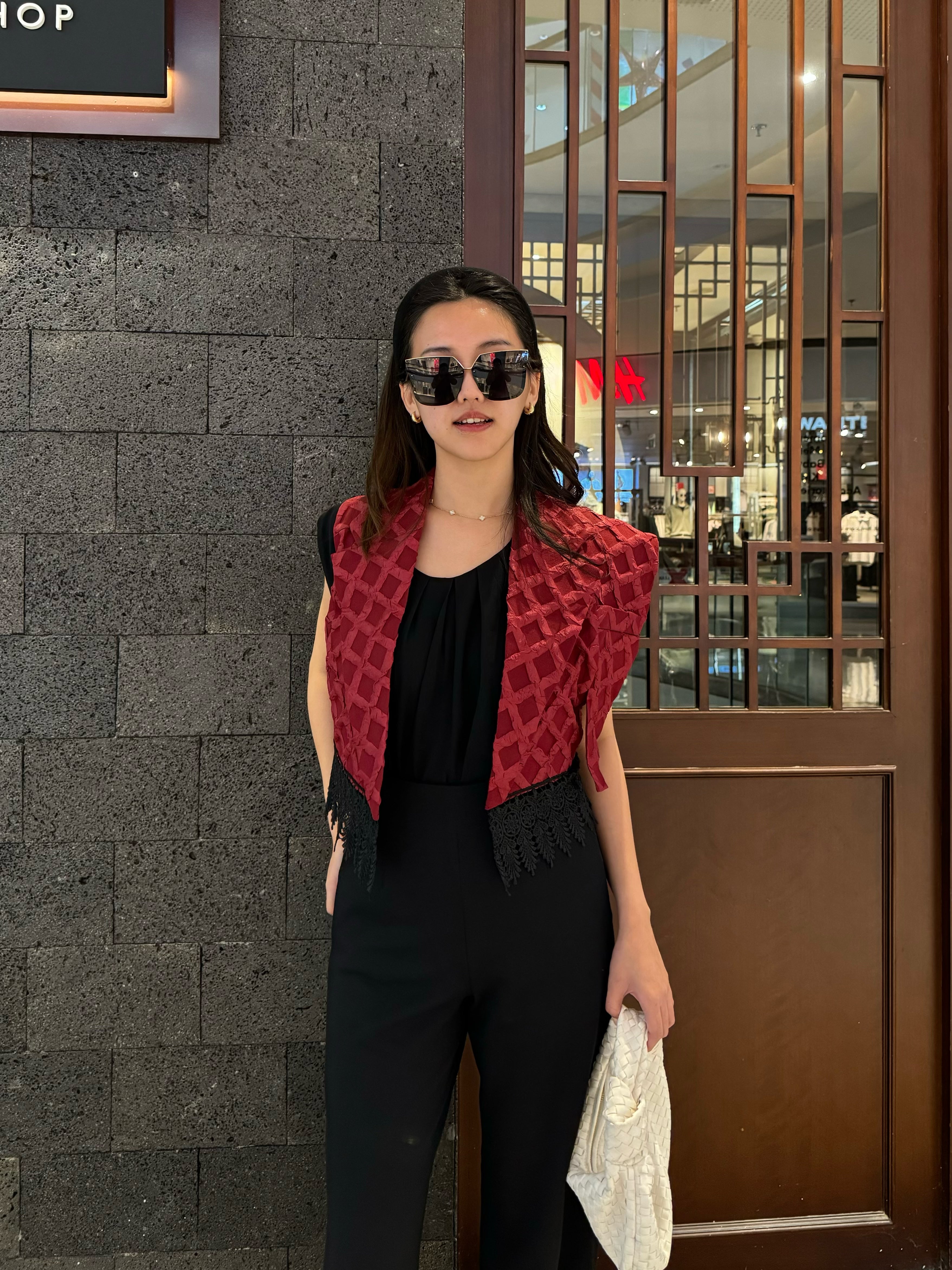 Bloom et Champs Vest Crop Merah