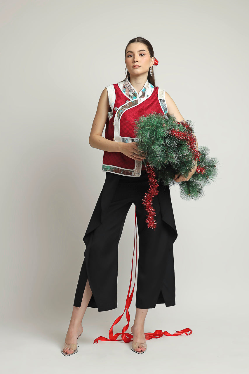 Bloom et Champs Sleeveless Shanghai Blouse